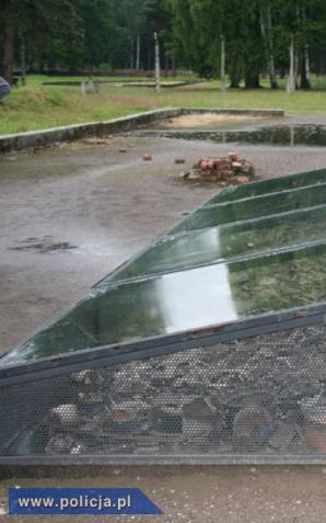 Wynieśli pamiątki z Auschwitz – Birkenau