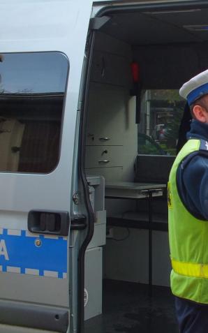 Opole: Nietrzeźwy kierowca autokaru, który miał wieźć dzieci na wycieczkę stracił prawko